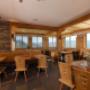 Innenansicht Rotkogelhütte Sölden