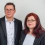 Unsere Spezialisten für Vorträge, Messen und für die Ausbildung – Prok. und Ausbildungsleiter Günter Gronold mit unserer Ausbildungsassistentin Marén Kalz, MSc Bakk. Unsere Spezialisten für Vorträge, Messen und für die Ausbildung – Prok. und Ausbildungsleiter Günter Gronold mit unserer Ausbildungsassistentin Marén Kalz, MSc Bakk.