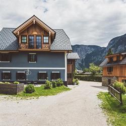 Chalet am Sonnenhang - Ferienwohnungen und Tiny House in Obertraun
