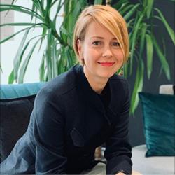 Mag. Elena Padurariu, Psychotherapist