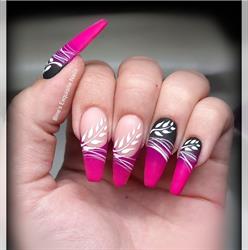 Bine's Exquisite Nails