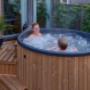 TopSpaXS Badefass 
- Elektroheizung
- Thermostat
- Filteranlage
- UV-Bactic-Safe
- Sprudelsystem
- LED-Bleuchtung
ideal für dicht verbaute Gebiete
www.sisu-sauna.at