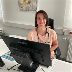 Dr. Edmira Bekto