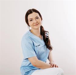 Dr. Sara Christian- Stawik (Zahnarzt)