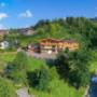 Panorama Romantik Aparthotel Sonnleitn in Hanglage am Fuße des Kitzbüuheler Horn