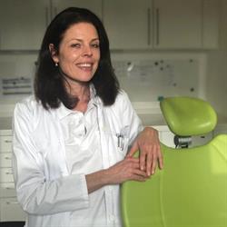 Zahnarzt Dr. Eva Dostal