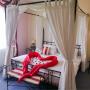 Honeymoon Suite 2