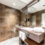 Aiden@Stadtgut Steyr Room with closed bath Aiden@Stadtgut Steyr Room with closed bath