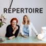 Ellen Hofmann und Mag. Angelika Harrer, Geschäftsführerinnen von RÉPERTOIRE Wien, an der stilvollen Ladentheke des Concept Stores. Hier repräsentieren sie die kreative Vielfalt an Design, Wohnaccessoires und Lifestyle-Produkten.
