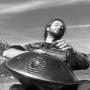 Wir führen Dich in die Welt der Handpans ein. Wir erklären Dir die Unterschiede und worauf Du beim Kauf Deiner Handpan achten solltest. Wir gehen auf Deine Fragen und Vorlieben ein und finden gemeinsam die richtige Handpan für Dich. Wir führen Dich in die Welt der Handpans ein. Wir erklären Dir die Unterschiede und worauf Du beim Kauf Deiner Handpan achten solltest. Wir gehen auf Deine Fragen und Vorlieben ein und finden gemeinsam die richtige Handpan für Dich.