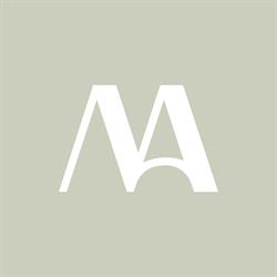 Marika Unterladstätter, Hotelfotografin