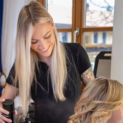 Janine Brenner hairstylist und makeupartist