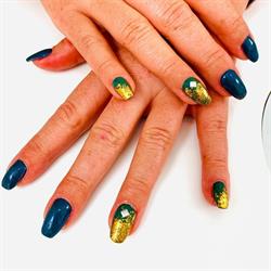 Nageltante Tschuppeline