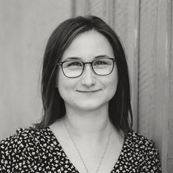 Shenial - Manuela Büchsenmeister