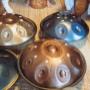 Unsere Vertreter nehmen sich die Zeit, Dich in die Welt der Handpans einzuführen, Dir die Möglichkeiten und Unterschiede näher zu bringen und auf Deine Fragen und Vorlieben einzugehen. Mit ihrer Unterstützung findest Du garantiert eine zu Dir passende Handpan. Bitte vereinbare im Vorfeld einen Termin. Unsere Vertreter nehmen sich die Zeit, Dich in die Welt der Handpans einzuführen, Dir die Möglichkeiten und Unterschiede näher zu bringen und auf Deine Fragen und Vorlieben einzugehen. Mit ihrer Unterstützung findest Du garantiert eine zu Dir passende Handpan. Bitte vereinbare im Vorfeld einen Termin.