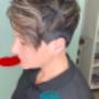 Entdecke die neuesten Trends der Damenhaarschnitte!David bringt frischen Wind in deinen Look,mit modernen Styles. Ob Bob, einen Long Layer oder einen trendigen Pixie wünschst ,wir haben die perfekten Schnitte für dich.r