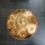 Mit kraftvollem und tiefen Klang stehen die Magical Handpans für Sinnlichkeit. Sie implizieren in ihrer Form und ihren feinen Schwingungen symbolisch das Feminine. Ihr magisches Klangfeld zeichnet sich durch sehr stabile Töne aus.
Du kannst die Magical Handpan im Handpan Showroom, Workshops & Unterricht Wien ausprobieren und kaufen oder bei www.Handpan.World online bestellen. Mit kraftvollem und tiefen Klang stehen die Magical Handpans für Sinnlichkeit. Sie implizieren in ihrer Form und ihren feinen Schwingungen symbolisch das Feminine. Ihr magisches Klangfeld zeichnet sich durch sehr stabile Töne aus.
Du kannst die Magical Handpan im Handpan Showroom, Workshops & Unterricht Wien ausprobieren und kaufen oder bei www.Handpan.World online bestellen.