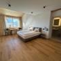 geräumige Gästezimmer