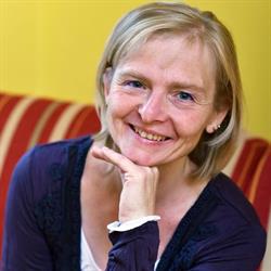 Irene Walch - Cranio Sacral, Zahlen Kabbala, Kinesiologie, Körperkerzen