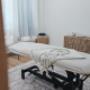 Gemütlicher Behandlungsraum im Kosmetikstudio D´Art of Beauty in Wiener Neudorf – Ihr Schönheitssalon für professionelle Gesichtsbehandlungen.