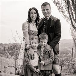 Trabos Familienweingut Buschenschank