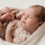 Kleine Schätze Fotografie Julia Brunner | Neugeborenen Shooting
