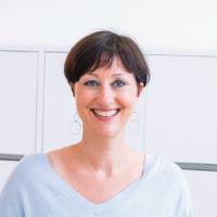 Dr. Julia Belke