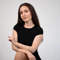 Dajana Omerdic - Professional Singer and Vocal Coach