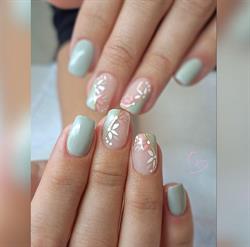Claudia Temesvari Das Nagelstübchen