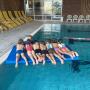 Die Schwimmschule Liezen bietet 5 Tageskurse zu je 1,5 Std./Tag für alle Kinder ab 4 Jahren. Mit Spiel und Spaß erlernst du bei uns die Grundtechniken des Schwimmens! Die Schwimmschule Liezen bietet 5 Tageskurse zu je 1,5 Std./Tag für alle Kinder ab 4 Jahren. Mit Spiel und Spaß erlernst du bei uns die Grundtechniken des Schwimmens!