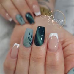 Ninis Nails & Cosmetics