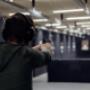 Training am Indoor Schießstand im FOCUS Jagd- und Schießsportzentrum Traiskirchen – der ideale Ort zum Pistole schießen und Schießen lernen für Anfänger.