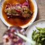 "Japanische Tapas im Kibo Wien: Zarter Schweinebauch und frische Edamame. Ideal zum Teilen in unserem Izakaya oder zum japanisch essen gehen in Wien."