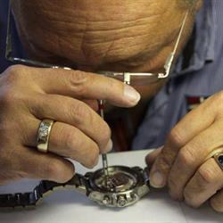 HOLZINGER Uhren - Schmuck