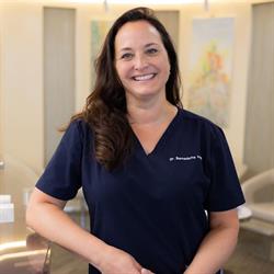Dr. Bernadette Vago, Wahlärztin, Fachärztin für Dermatologie & Venerologie