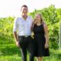 Weingut Greindl | Stephan und Andrea im Weingarten