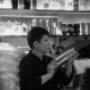Professionelles Cocktail-Shaken in unserer asiatischen Bar in Wien 1060. Der perfekte Ort für exklusive asiatische Cocktails und entspanntes After Work an der Linken Wienzeile nahe Naschmarkt.