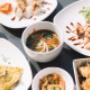 Vielfalt der pan-asiatischen Küche in Wien: Von Suppen bis zu Frühlingsrollen bietet unser Restaurant nahe Naschmarkt moderne asiatische Fusionsküche und authentische Sichuan Spezialitäten für ein unvergessliches Dinner.