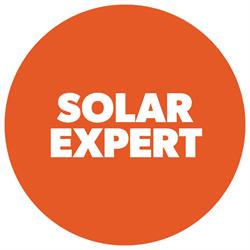 Solar Expert | Reinigung & elektrische Überprüfung von Photovoltaik-Anlagen